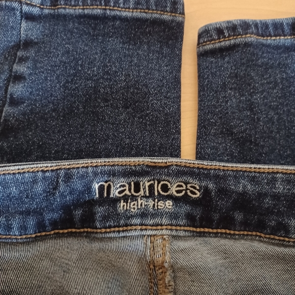 Maurices High Rise - Picture 3 of 4
